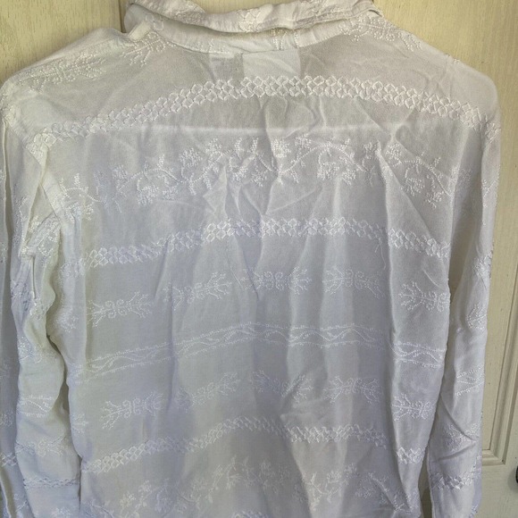Vintage Chicos Button Up Shirt Long Sleeve Sz 1 Medium Embroidery Sheer Rayon - Picture 7 of 10